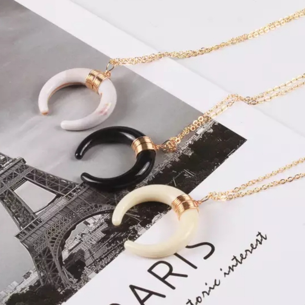 Black and gold necklace